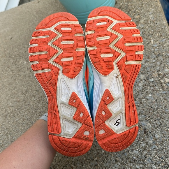 Nike Teal and Orange Sneakers size 7 women’s - Picture 5 of 5